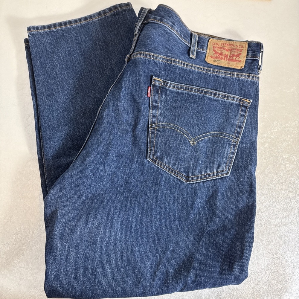 Levis 550 Men's 44x30‎ Relaxed Fit Dark Wash Cotton 5 Pocket Jeans
